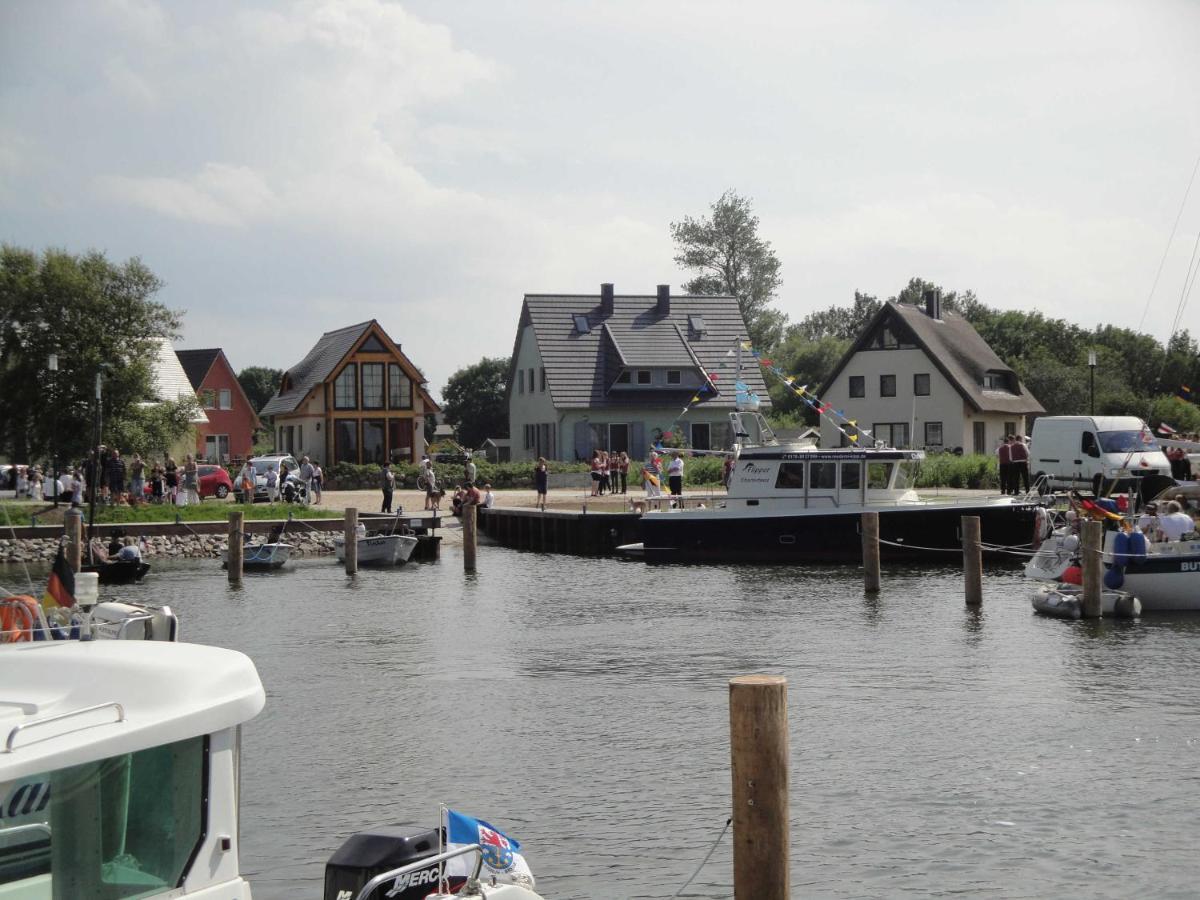 Ferienhaus Boddenblick Und Kranich Vieregge Dış mekan fotoğraf